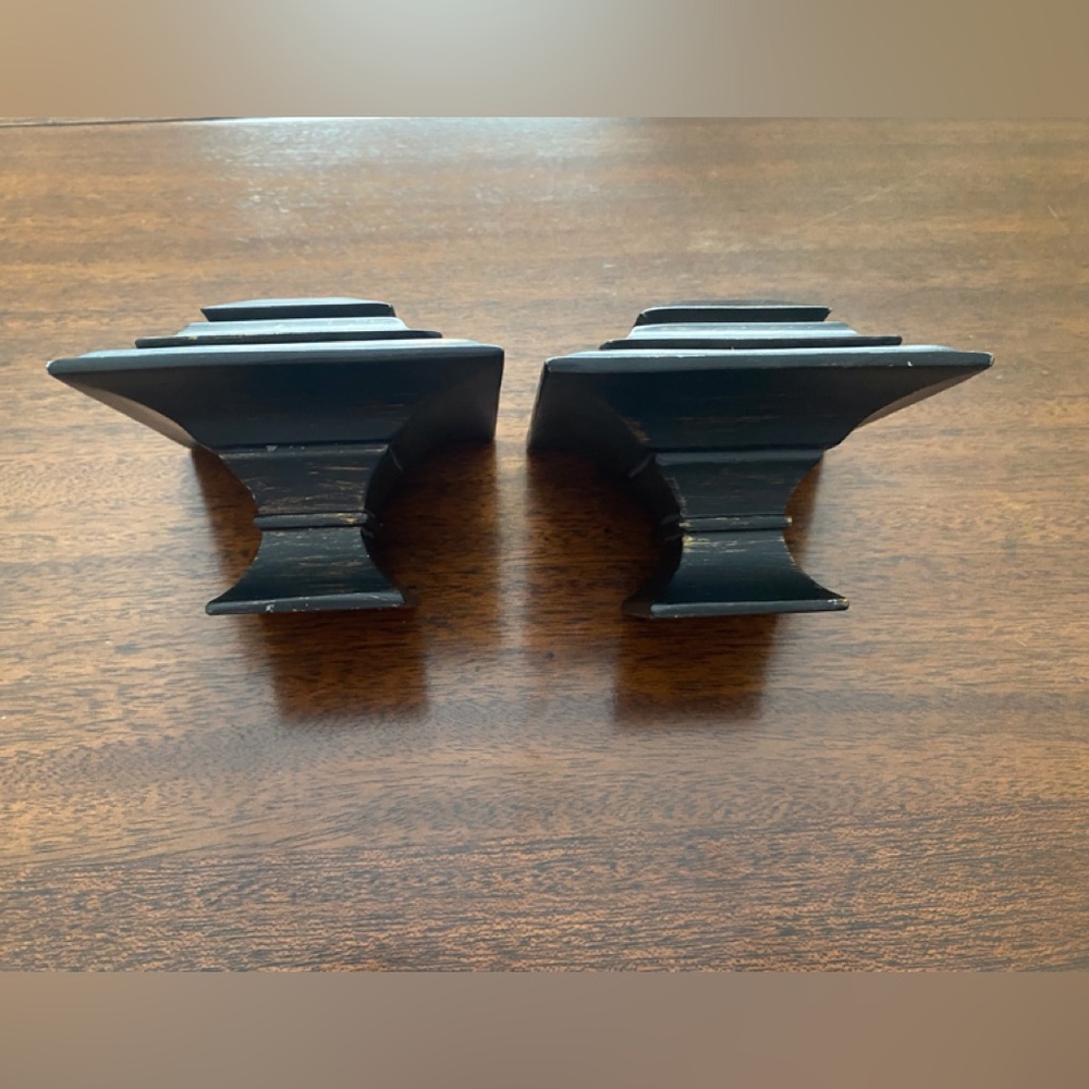 Finial and Brackets for Curtain Rod - Picture 2 of 7
